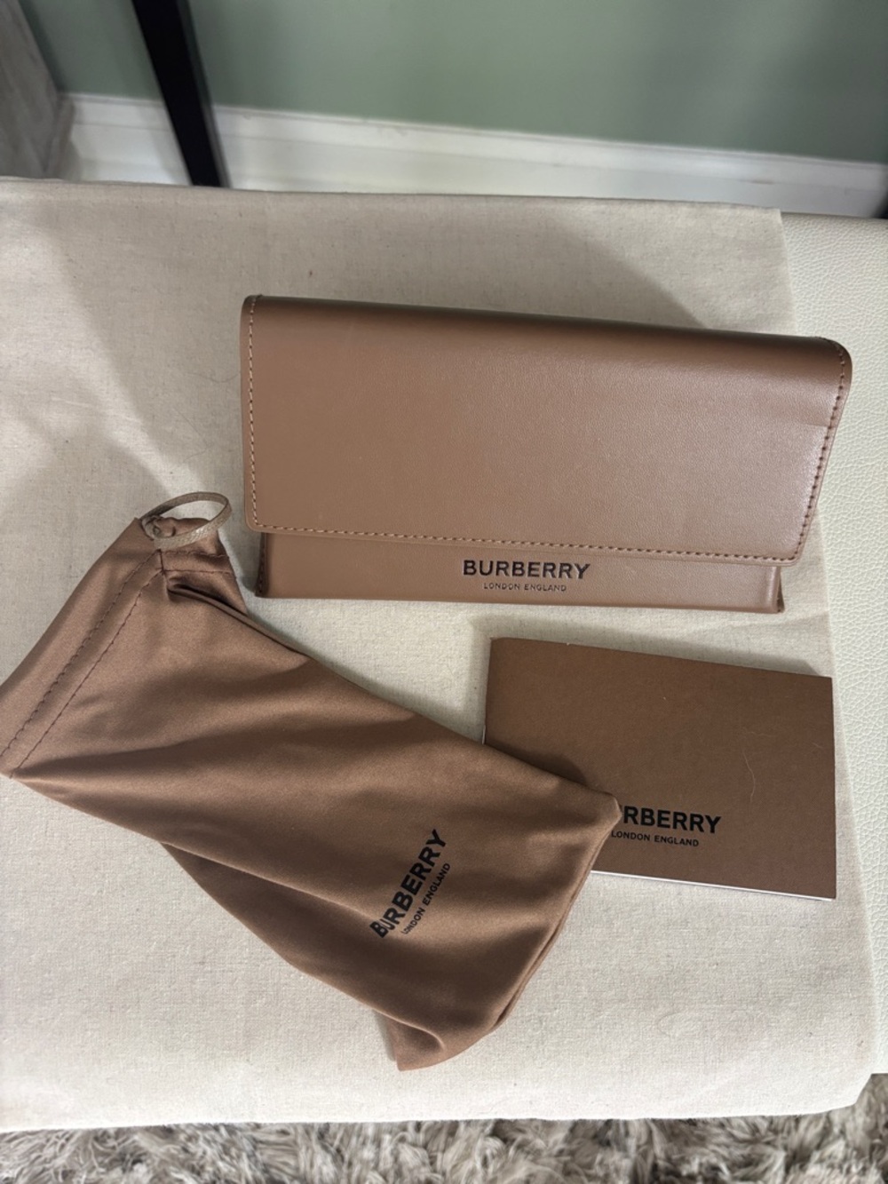 Burberry Brown/Tan Leather sunglasses case new